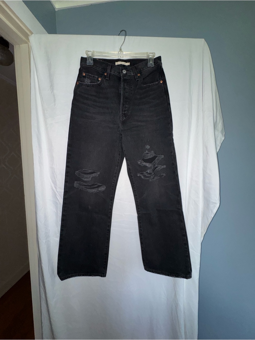 Levi's Black Ribcage Straight Ankle Distressed Jeans